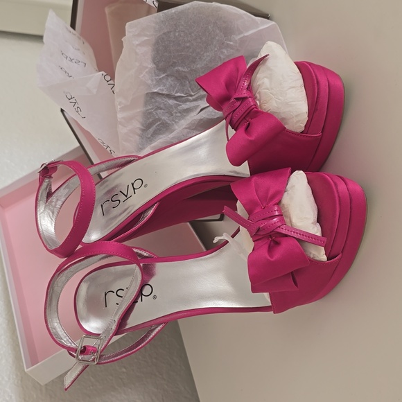 Rsvp Fuchsia satin heels - Picture 4 of 11
